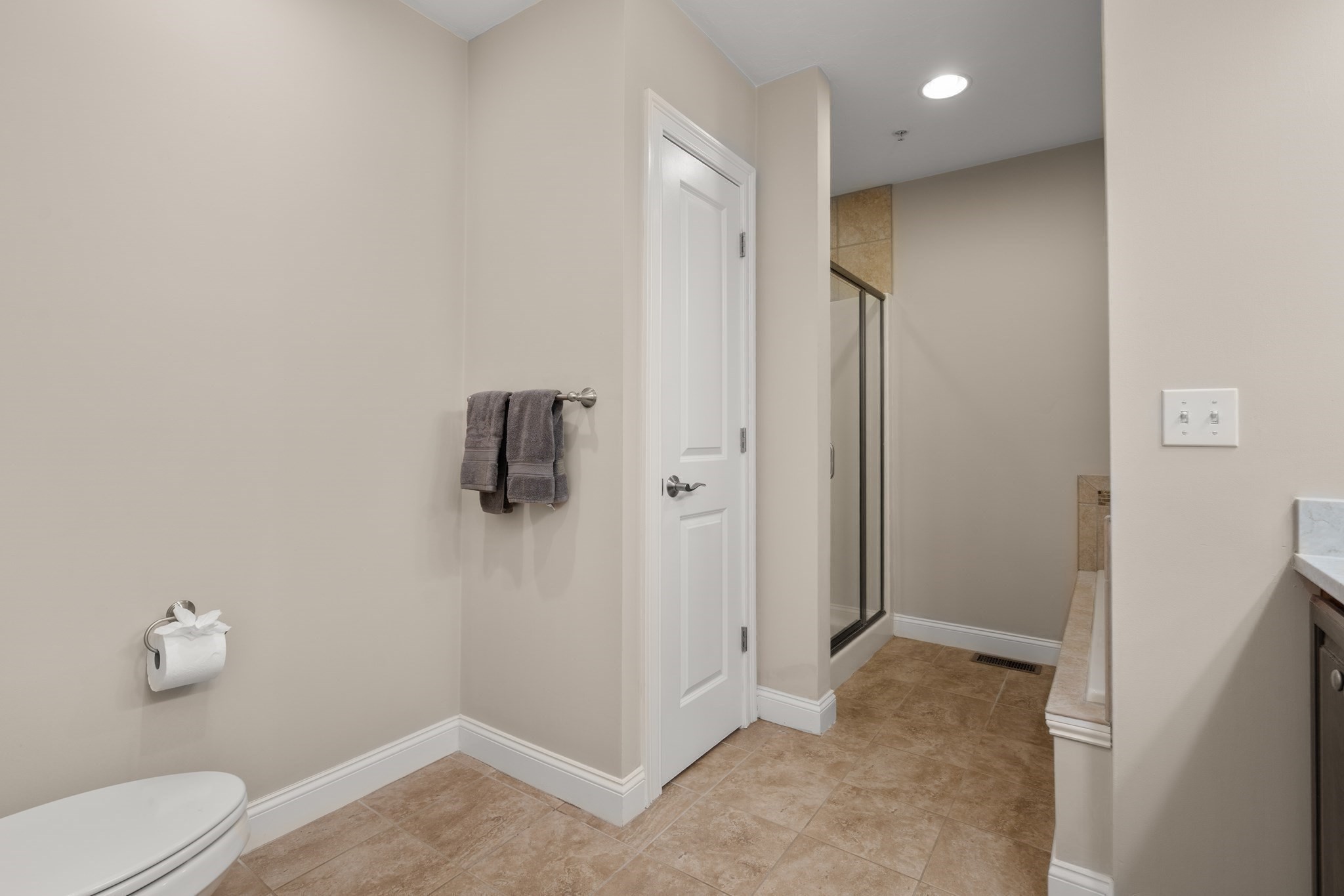32 Old Framingham Rd # 8 Property Photo 23
