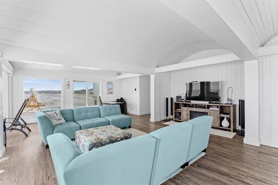 91 Surfside Road Property Photo 8