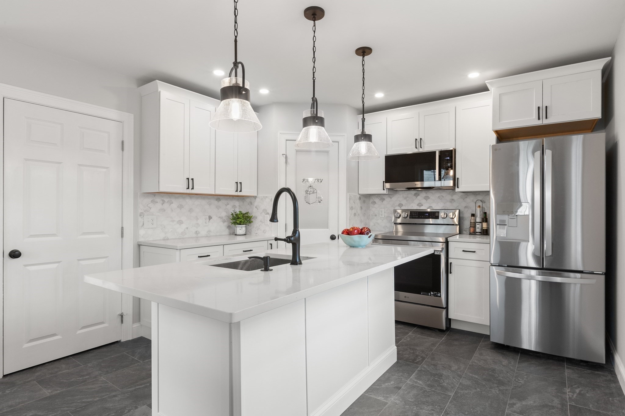13 Estes Street Property Photo 1