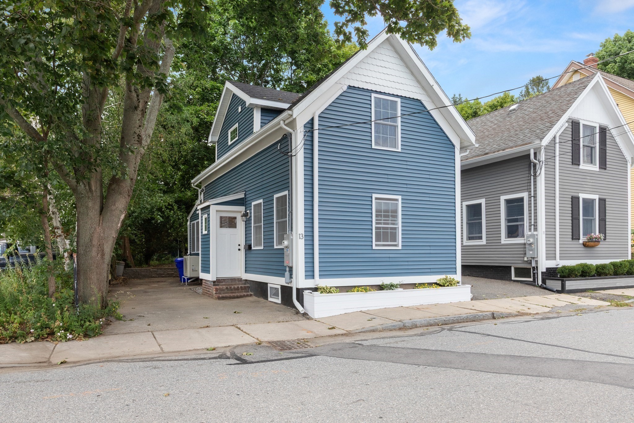 13 Estes Street Property Photo 2