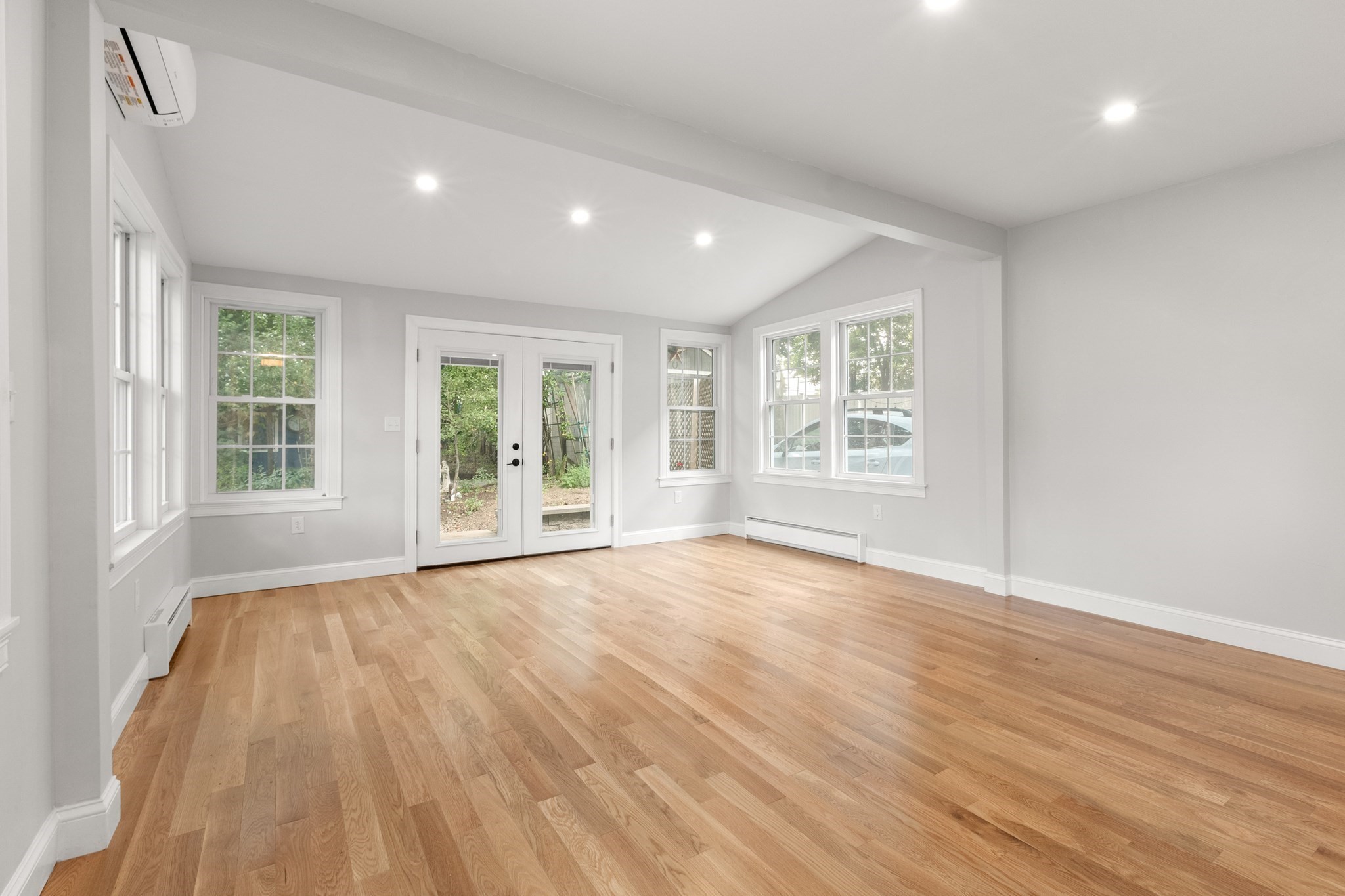 13 Estes Street Property Photo 7