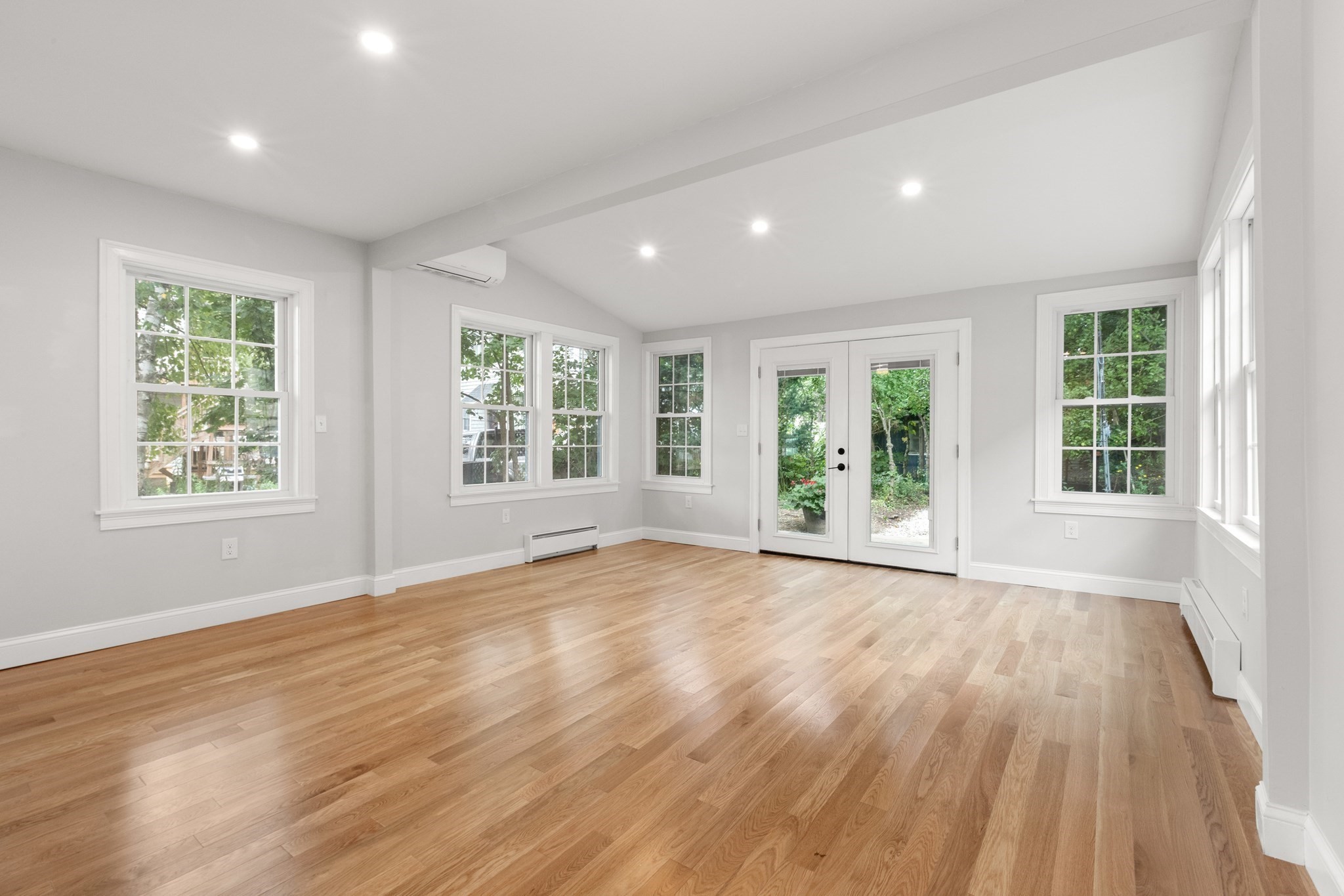 13 Estes Street Property Photo 8