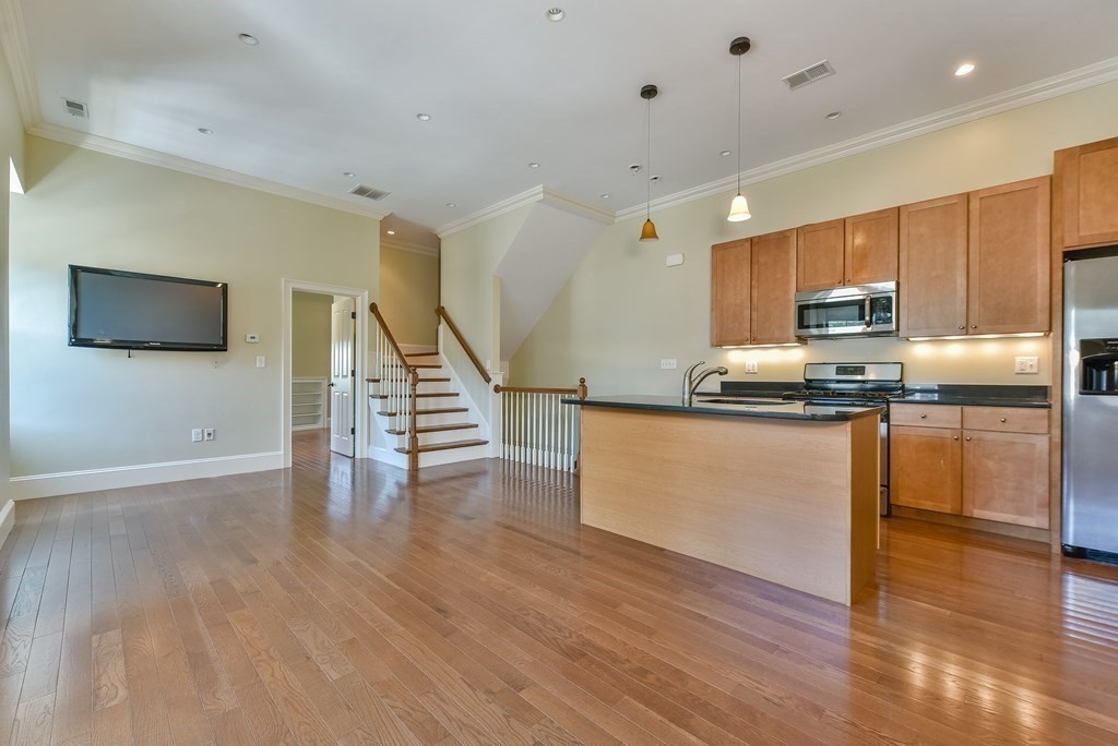 3 Savin Hill Ave # 2 Property Photo 1