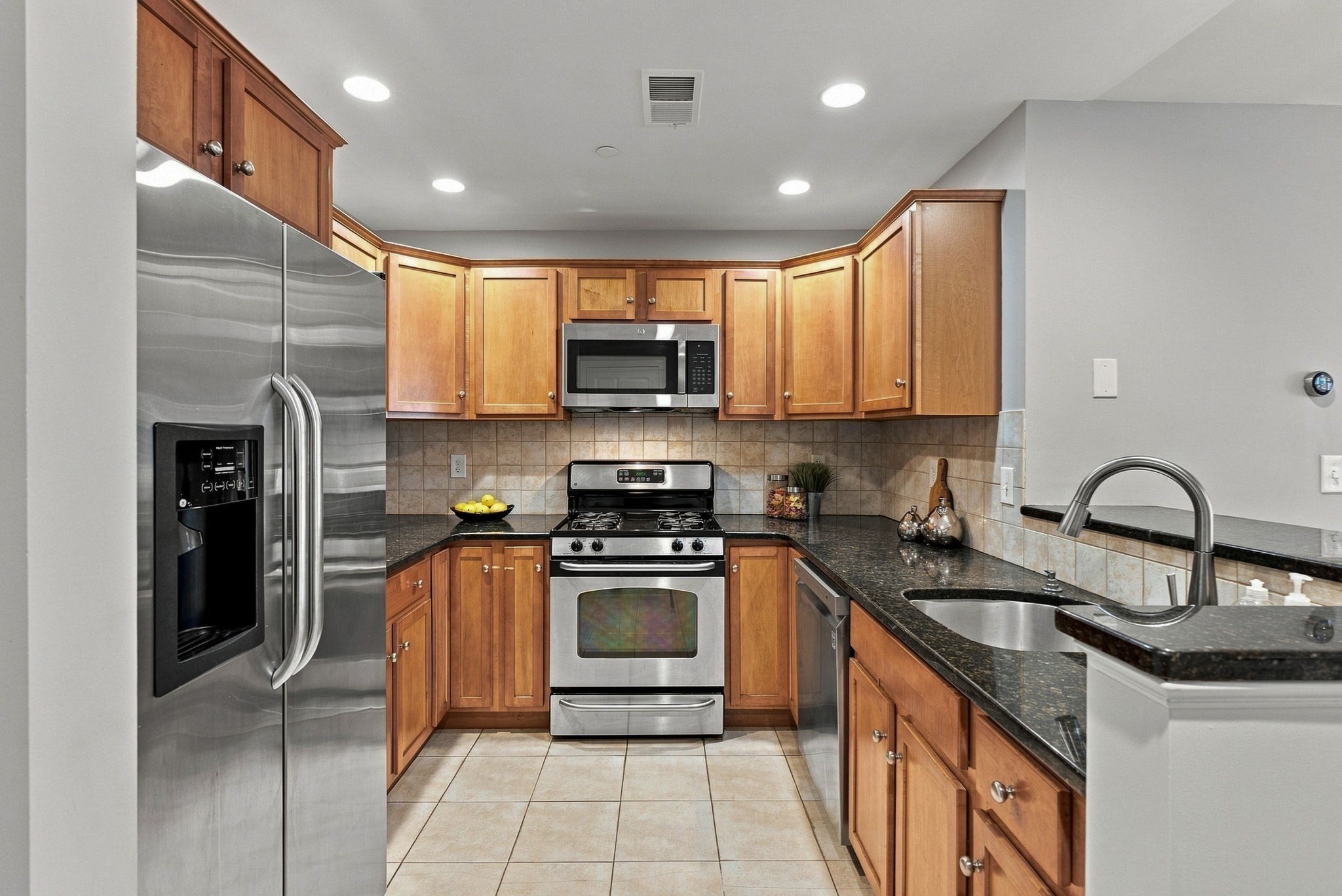120 Wyllis Avenue # 104 Property Photo 4