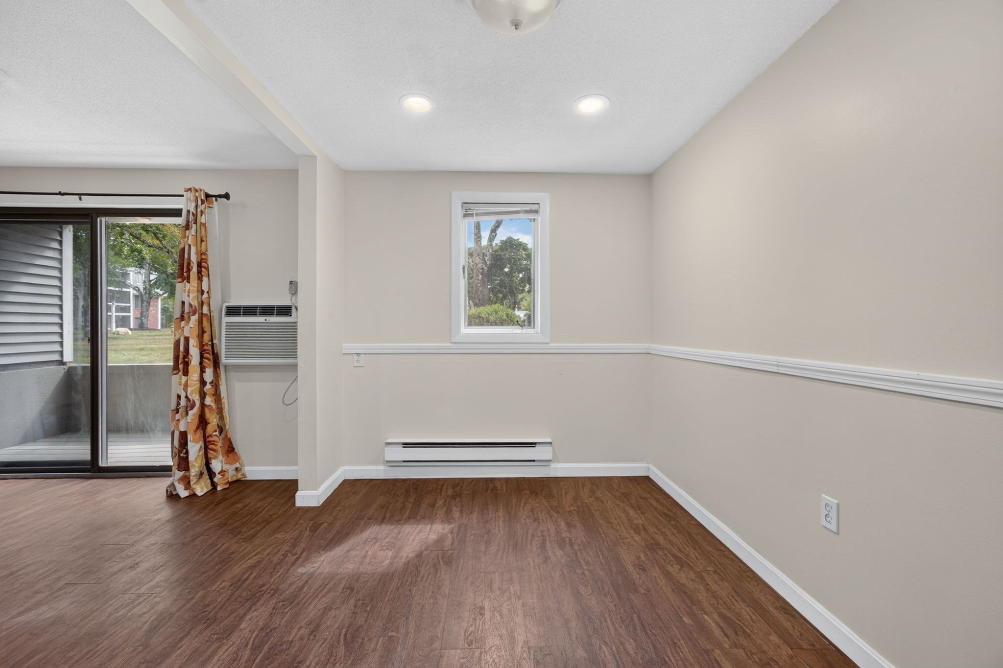 15 Foundry St # C4 Property Photo 5
