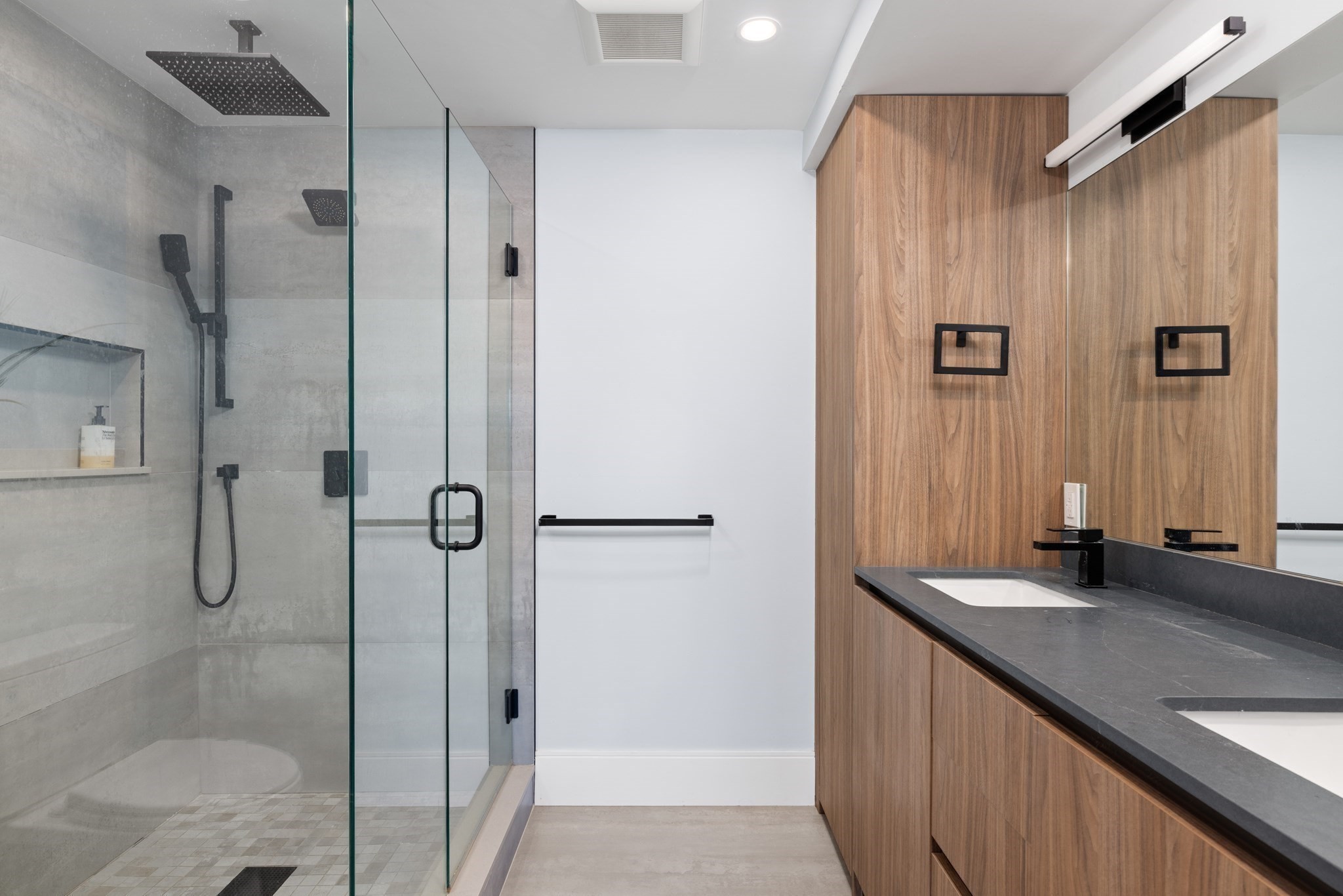 322 Bunker Hill St # 2 Property Photo 9