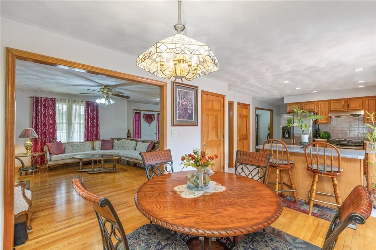 8 Hunter Ave Property Photo 5