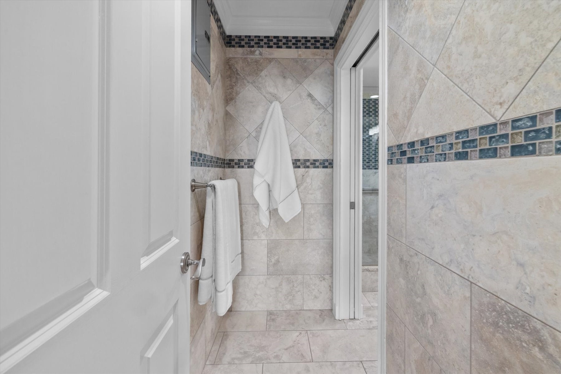 85 East India Property Photo 24