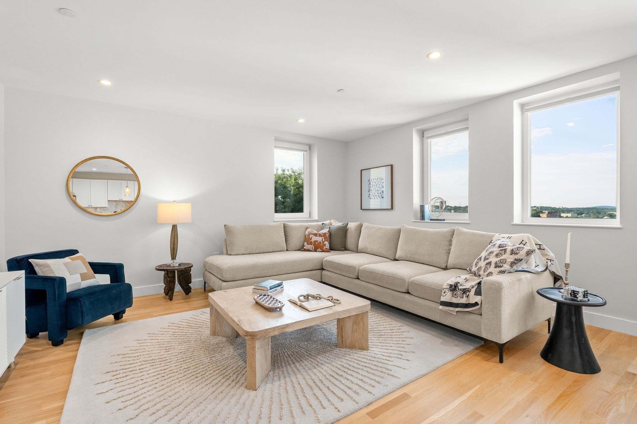 52 Fisher Avenue # 302 Property Photo 3