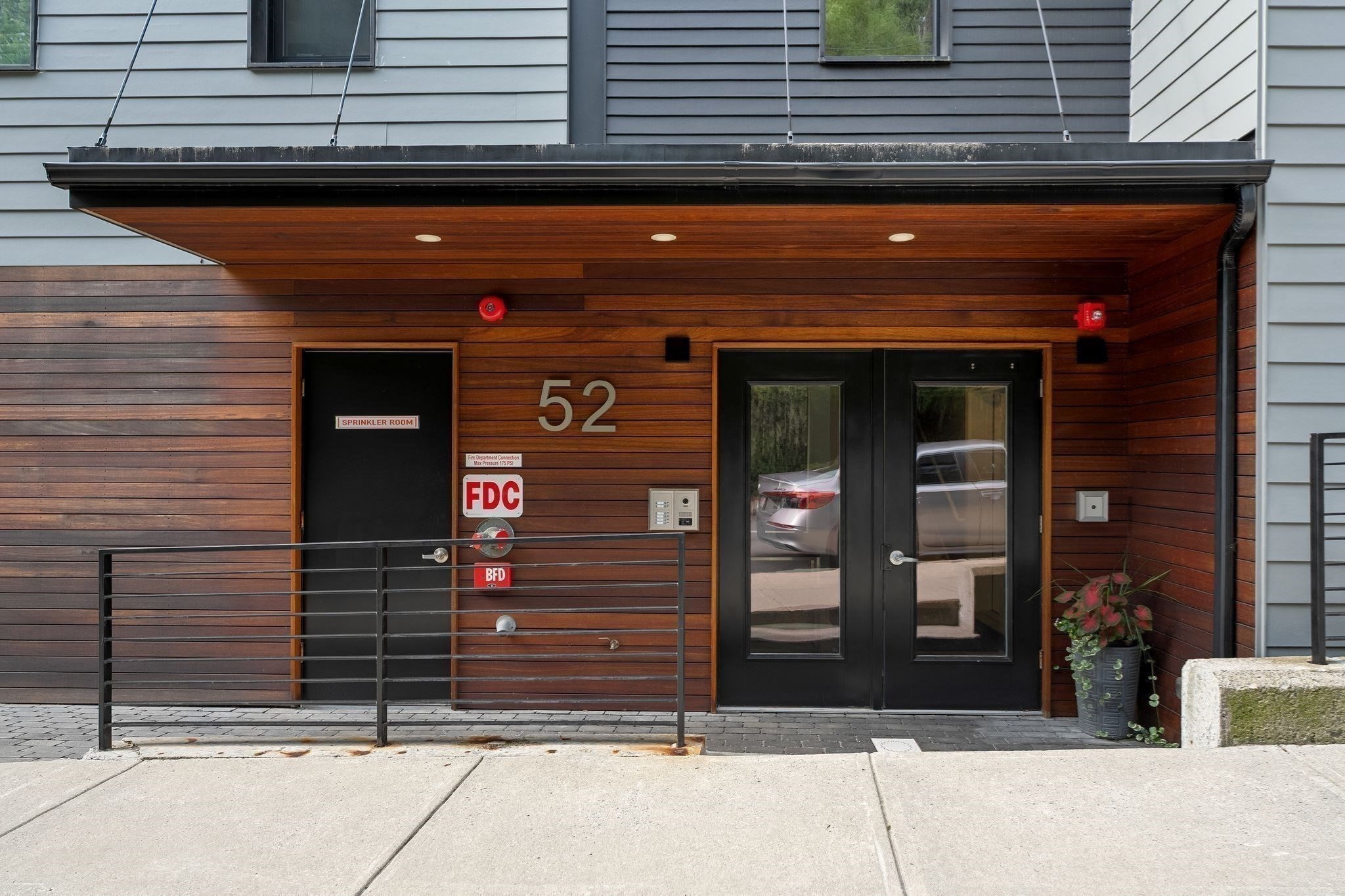 52 Fisher Avenue # 302 Property Photo 29