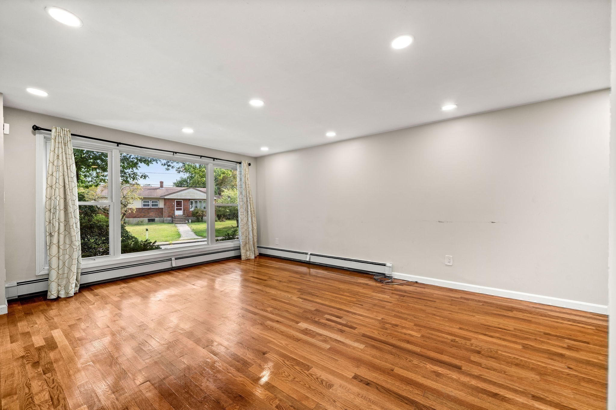 4 Niles Rd Property Photo 19