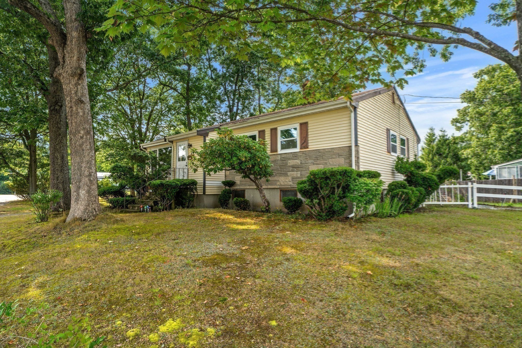 4 Niles Rd Property Photo 38
