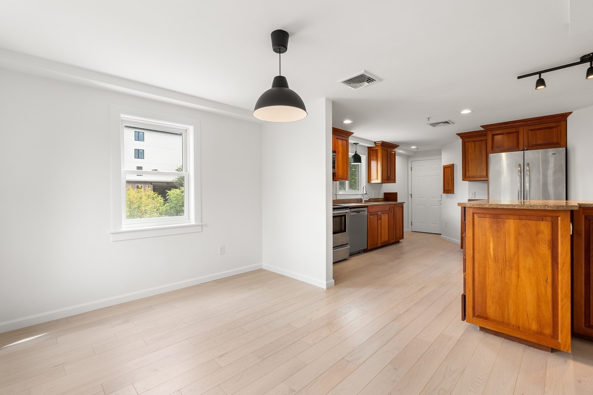 24 Glenwood Avenue # 3 Property Photo 25