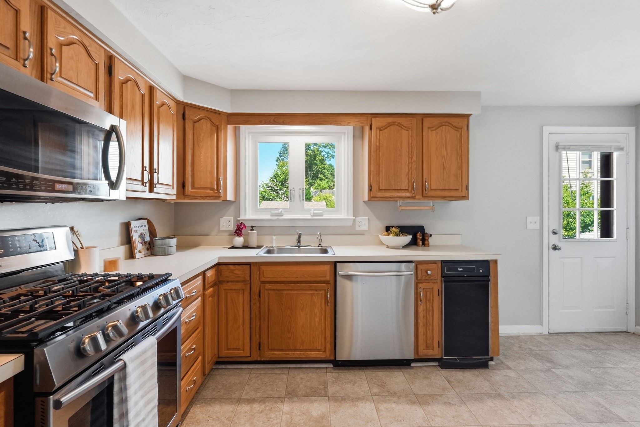 35 Merrymount Rd # 3 Property Photo 9