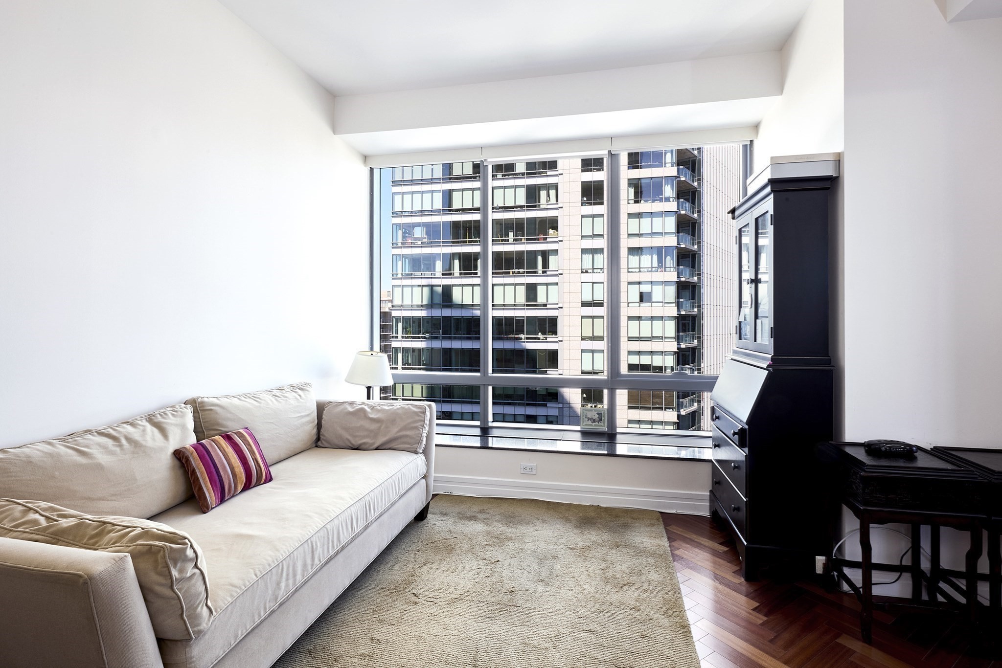 2 Avery # 25g Property Photo 5
