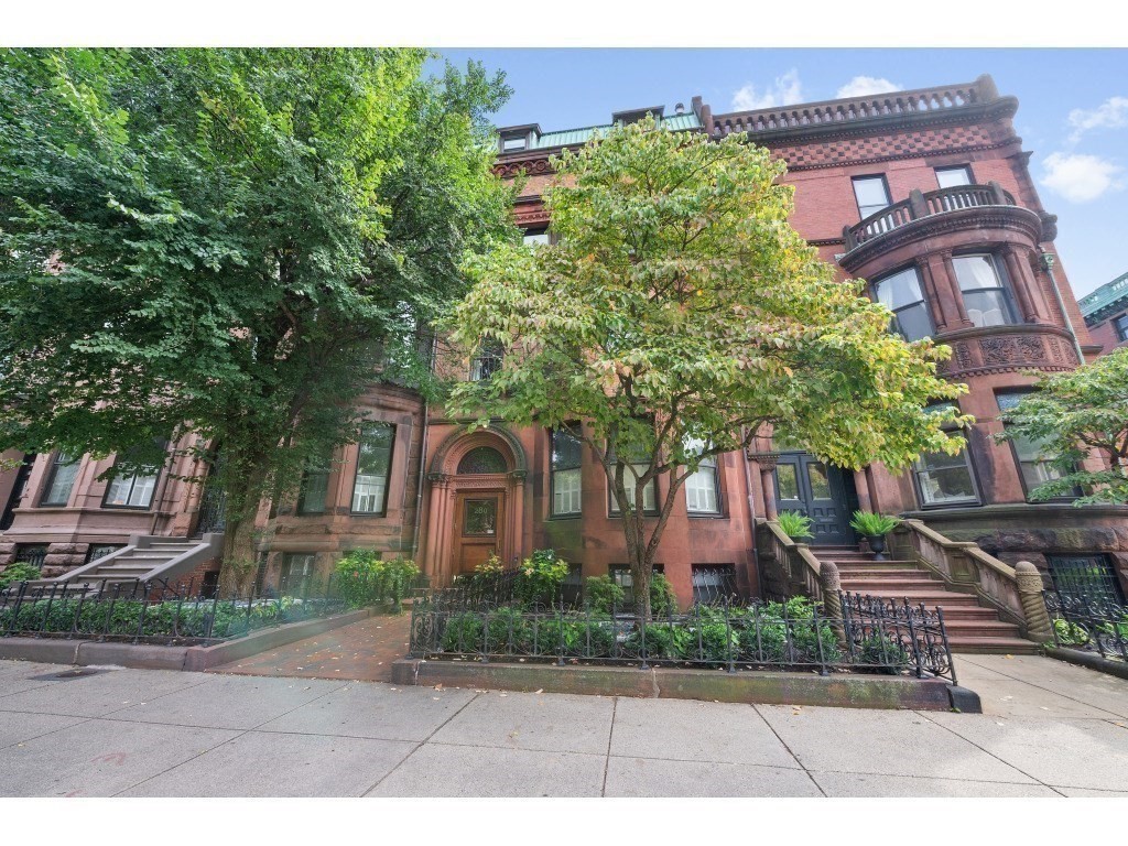 280 Commonwealth Avenue # 108 Property Photo 17