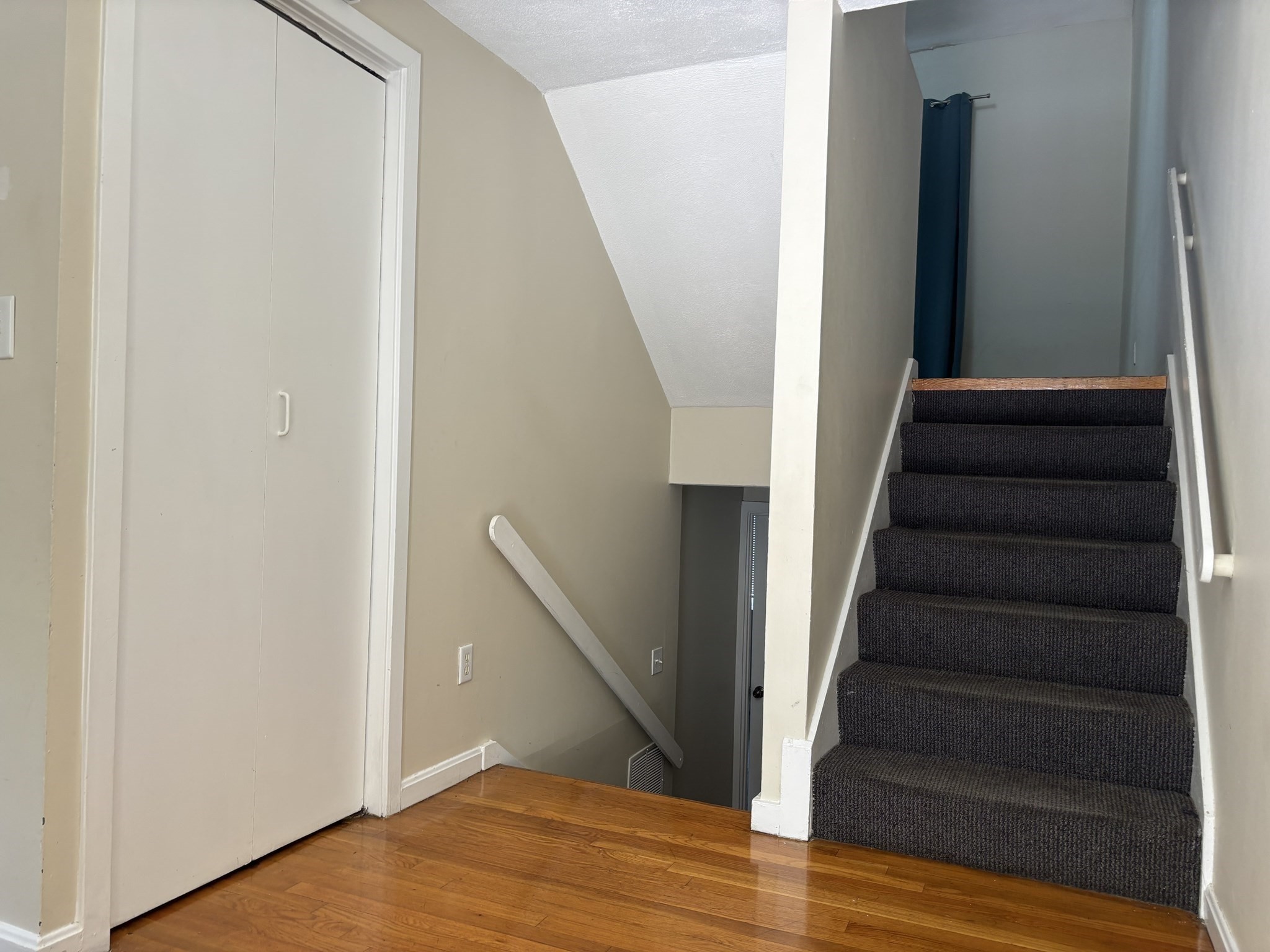 137 Glenville Ave # 37 Property Photo 2