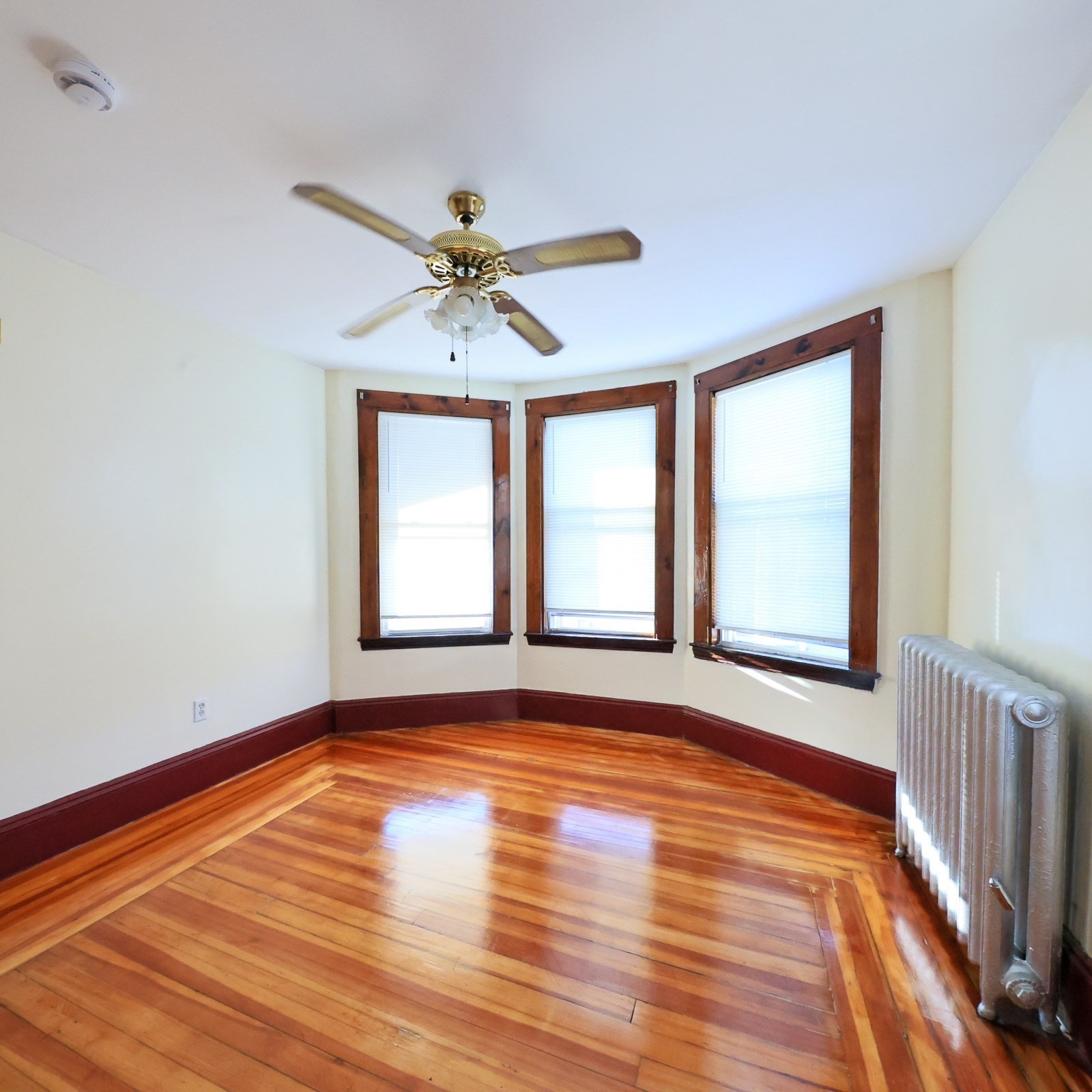522 Summer St # 3 Property Photo 3