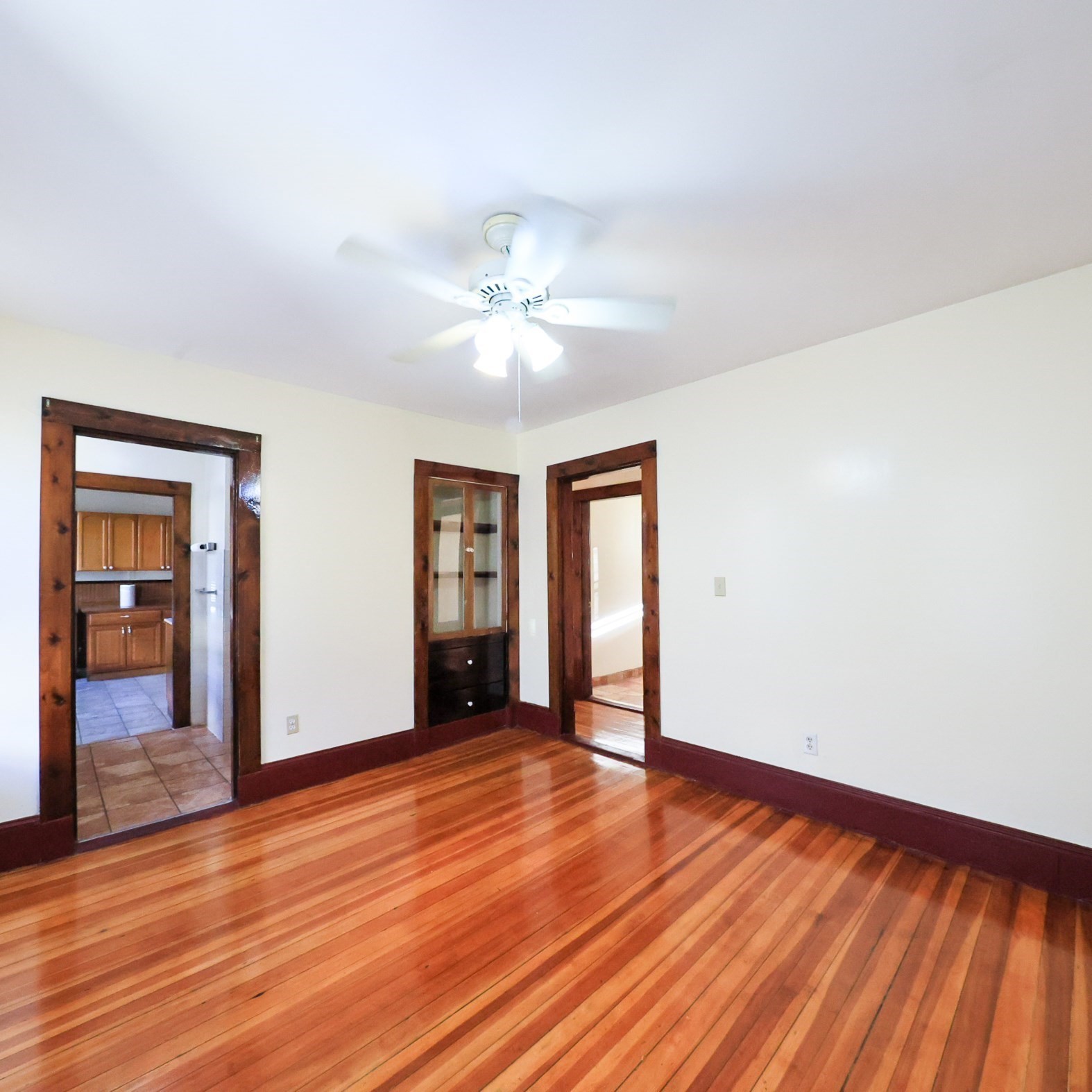522 Summer St # 3 Property Photo 4