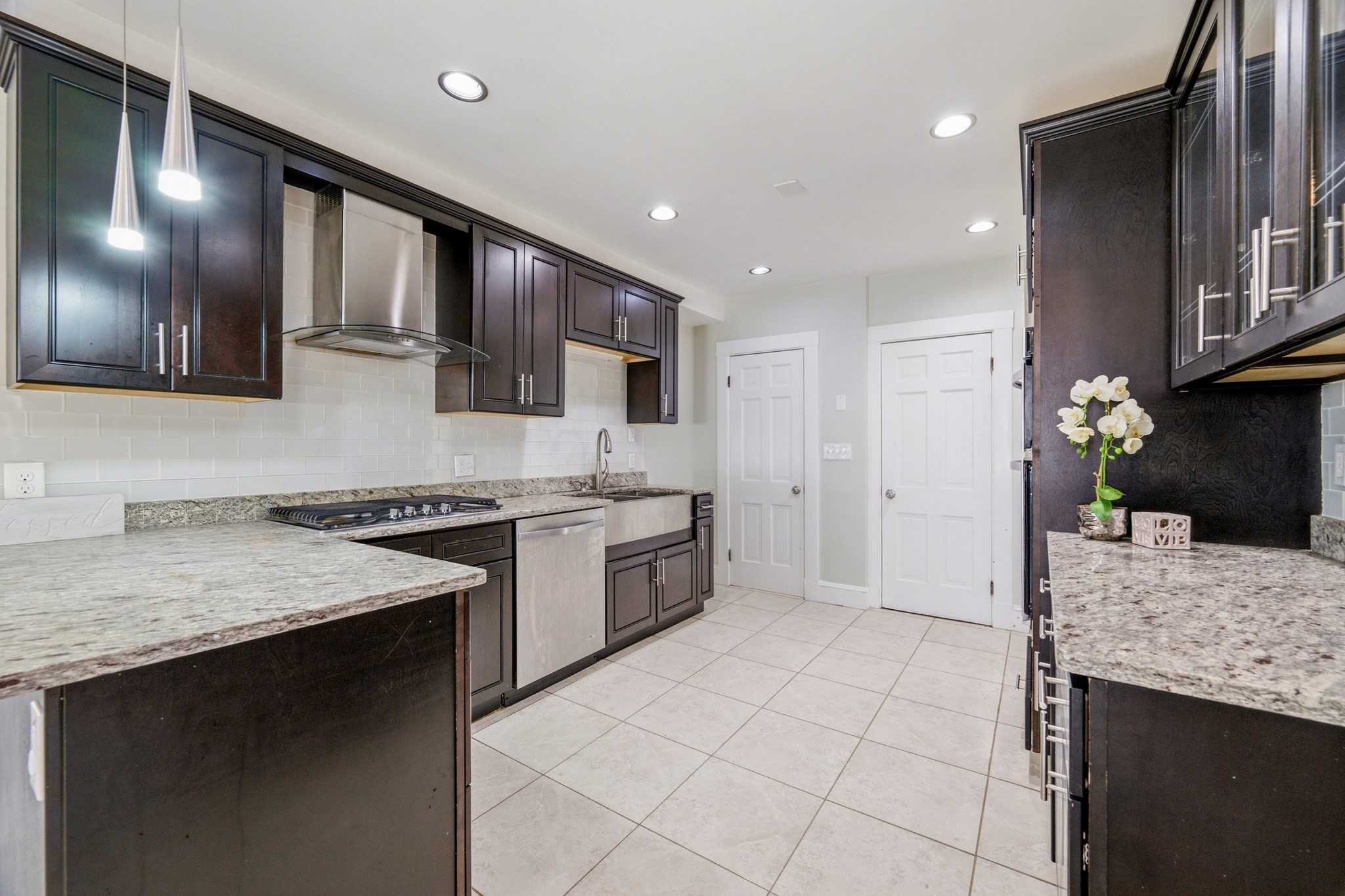 90 Standish Ave Property Photo 12