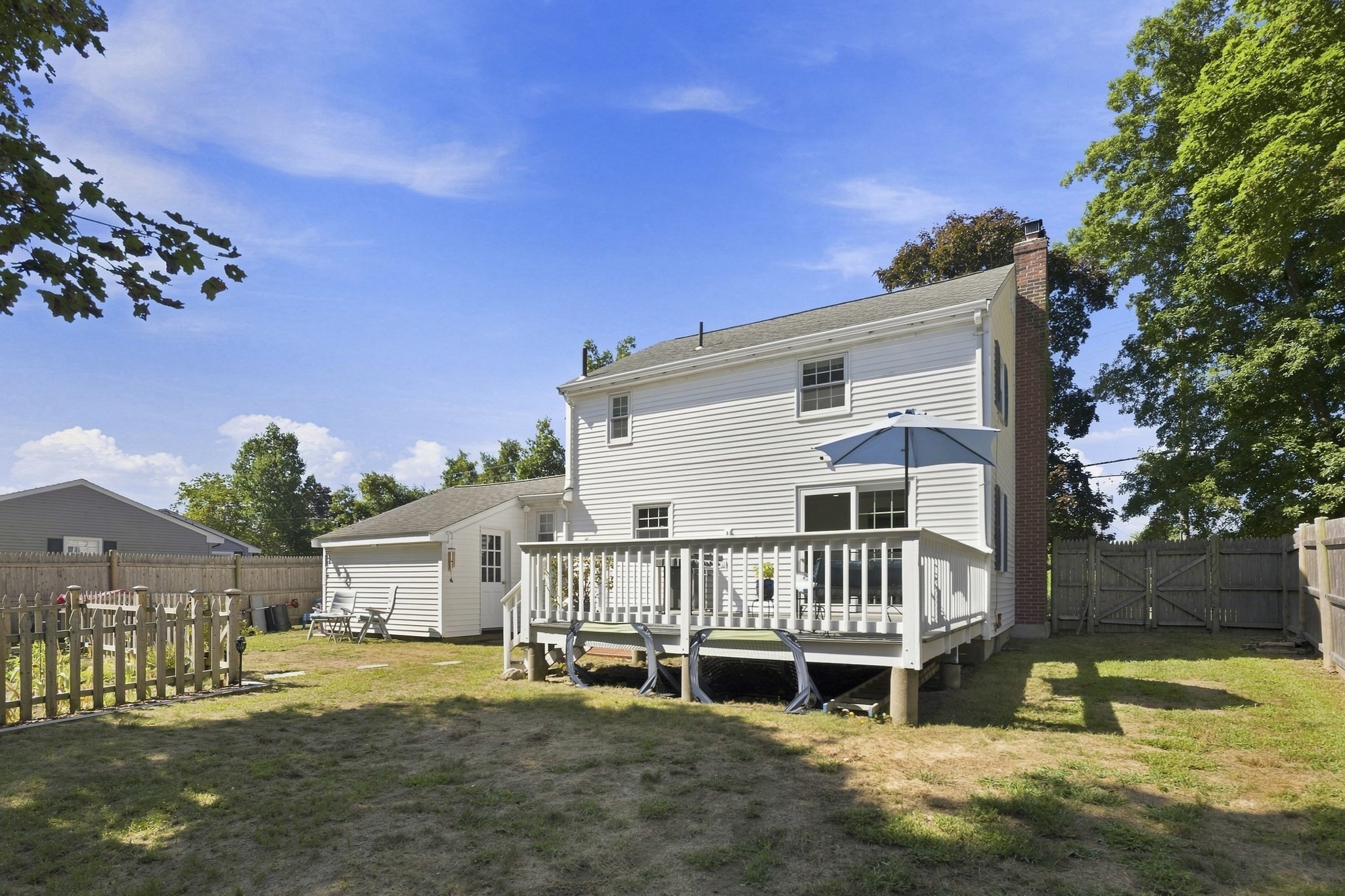 446 Pine St Property Photo 28