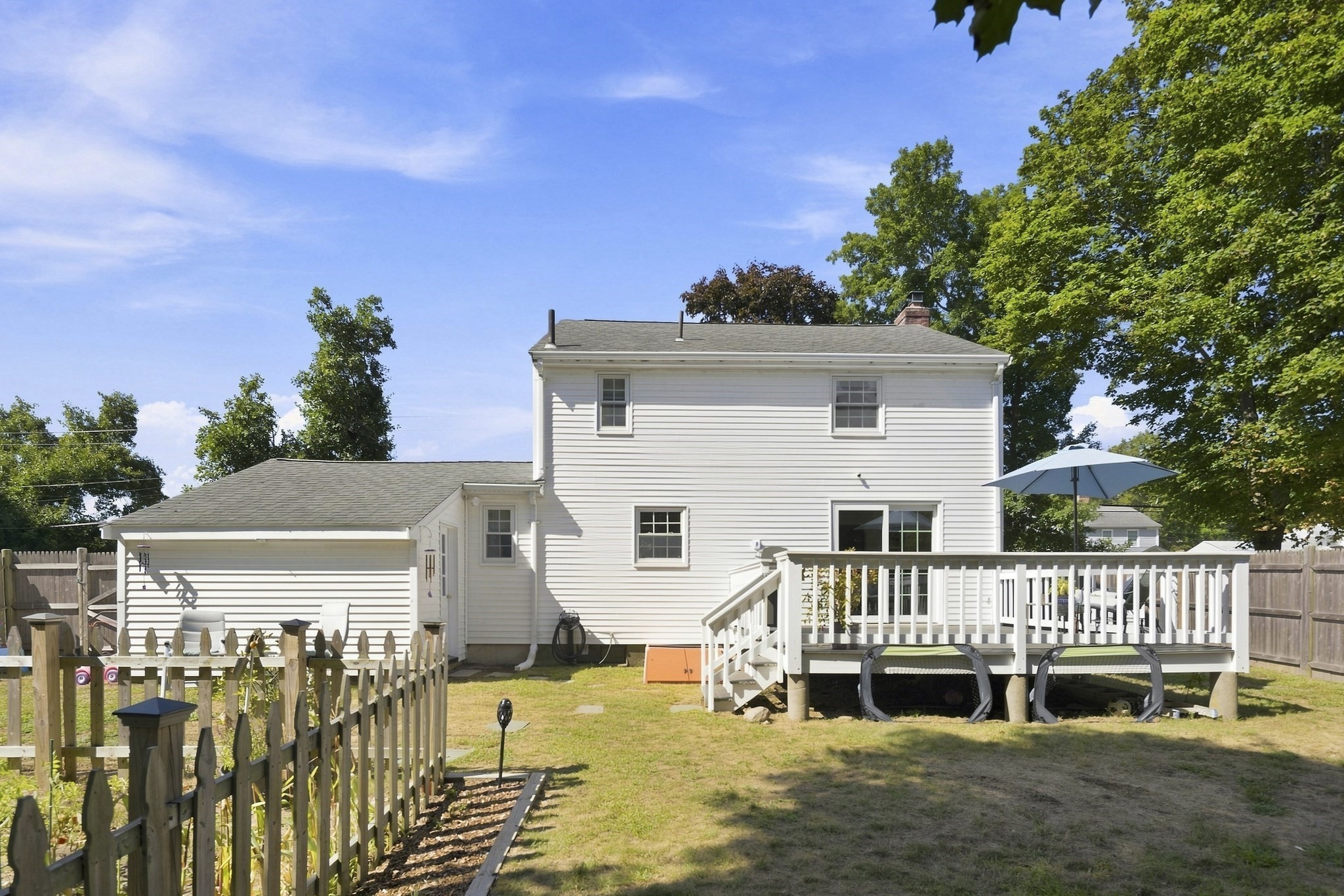 446 Pine St Property Photo 29