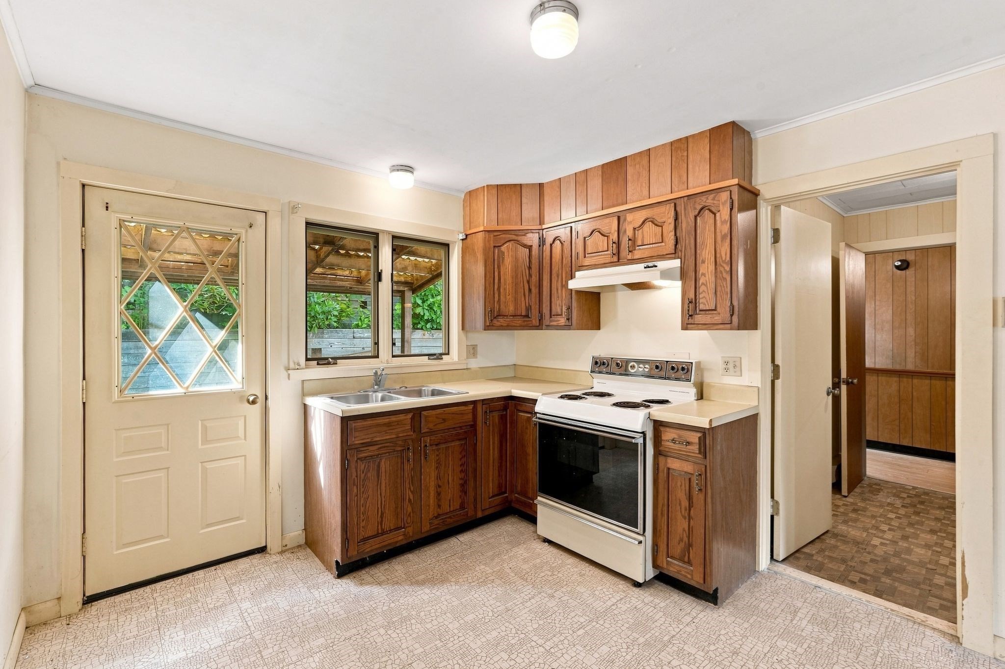 80 Lakeview Rd Property Photo 15