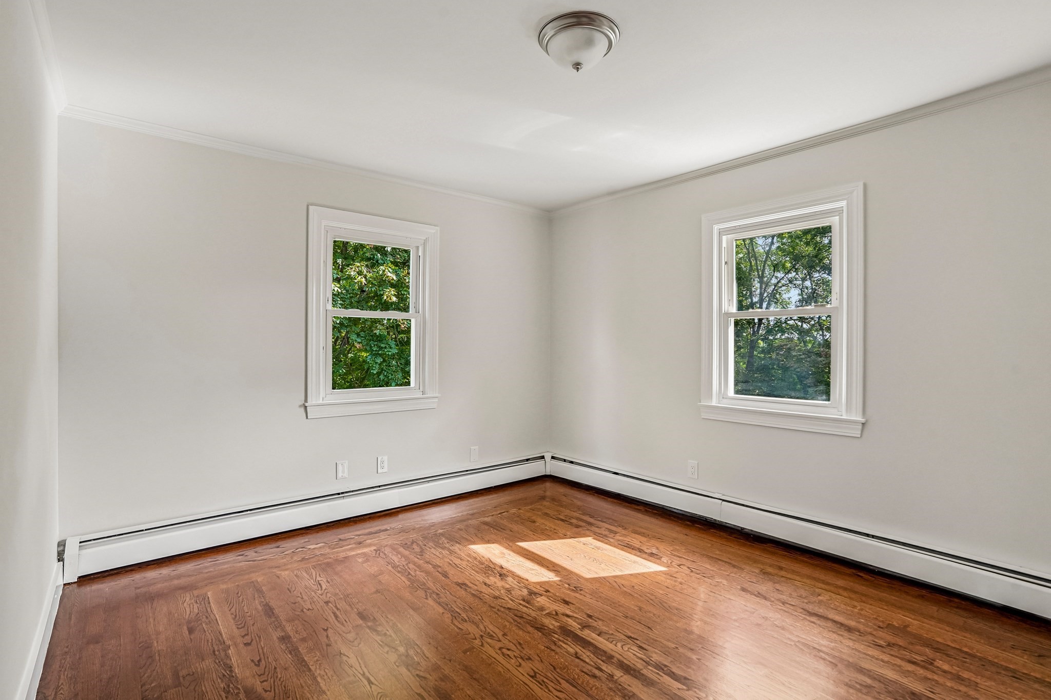 56 Cushing St Property Photo 10