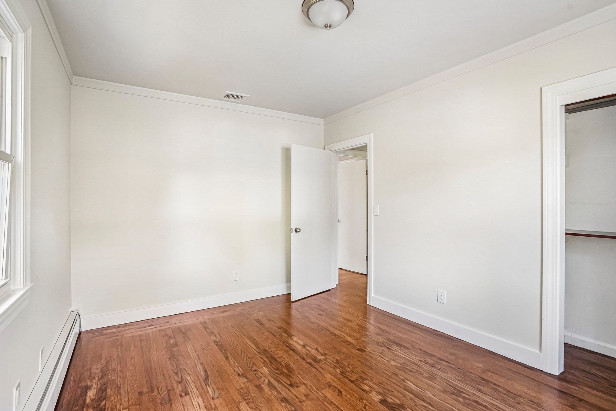 56 Cushing St Property Photo 18