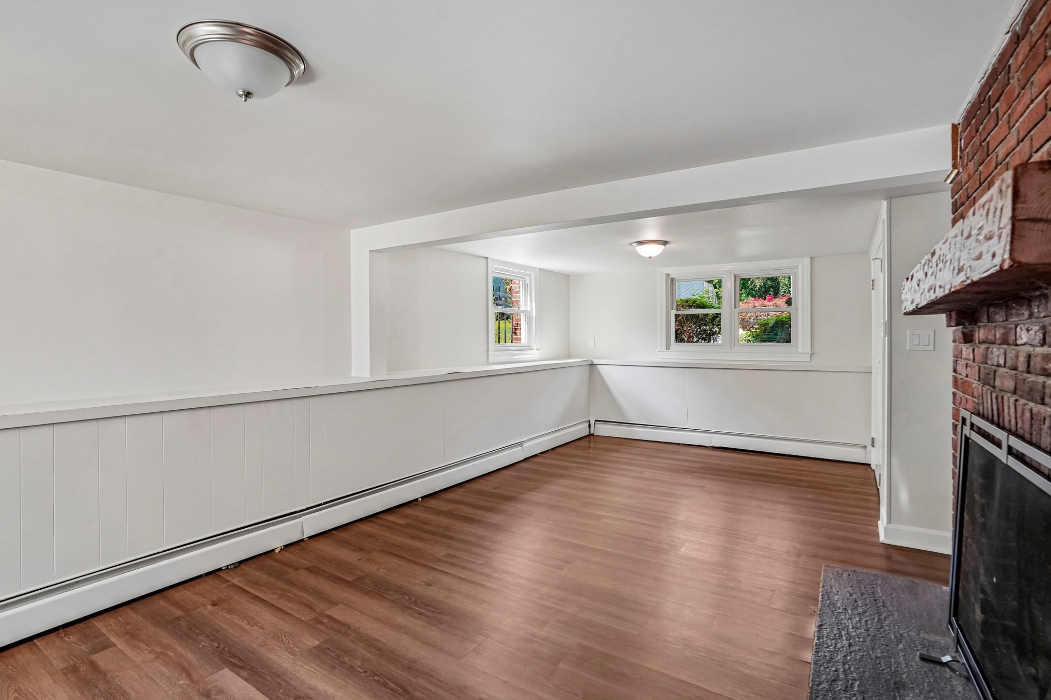 56 Cushing St Property Photo 26