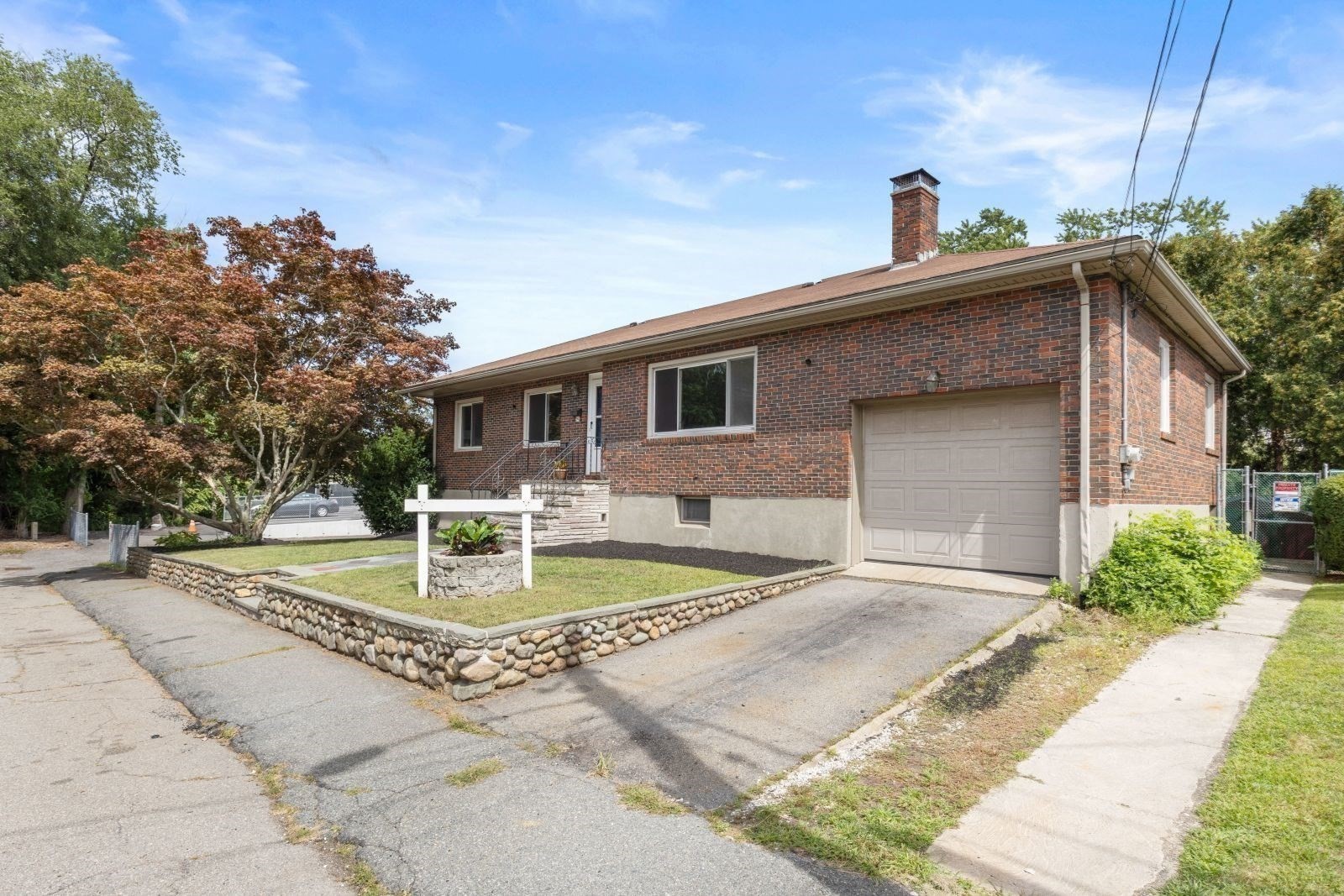 8 Helene St Property Photo 36