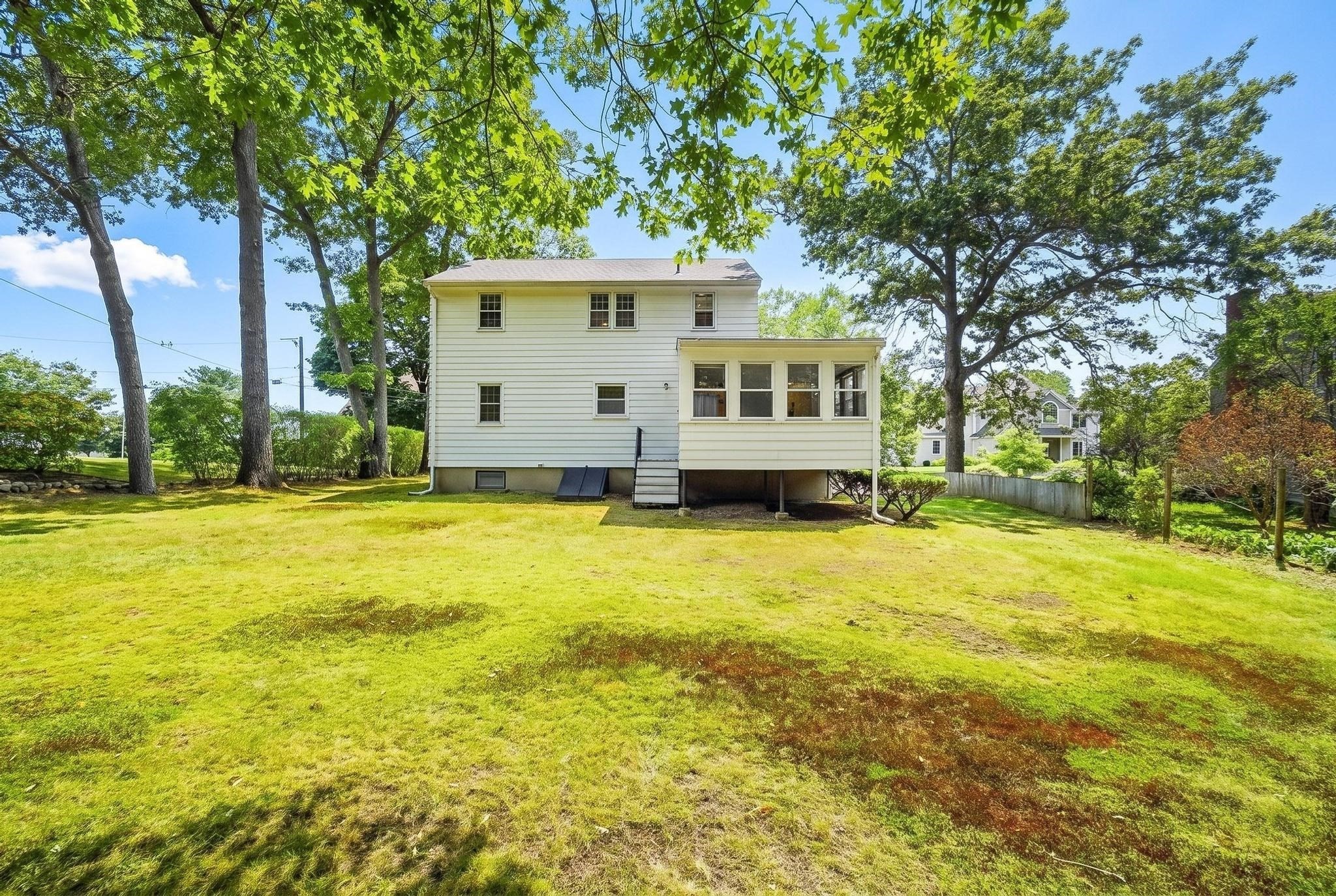 32 Dividence Rd Property Photo 4