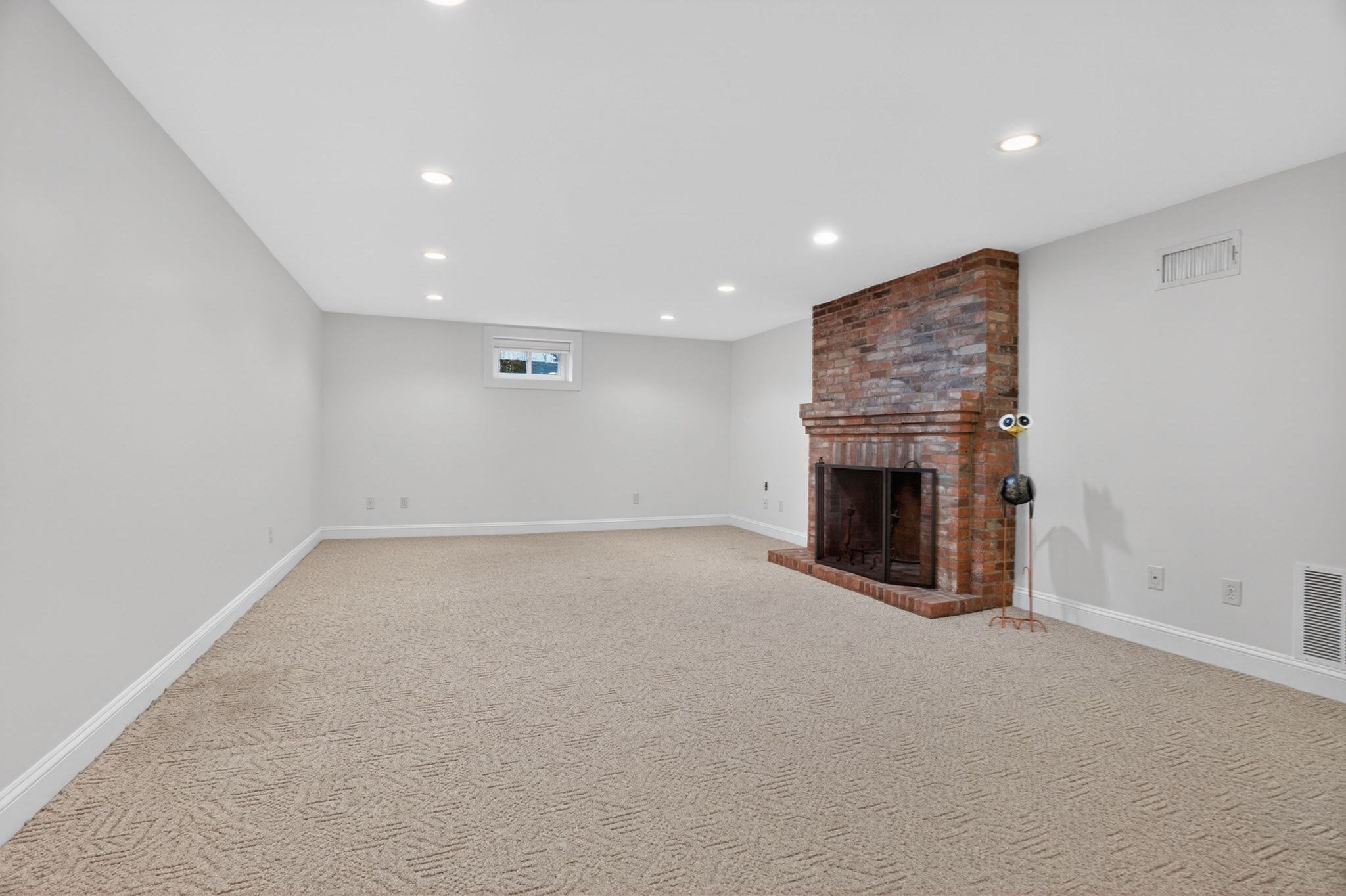 8 Buttercup Ln Property Photo 34