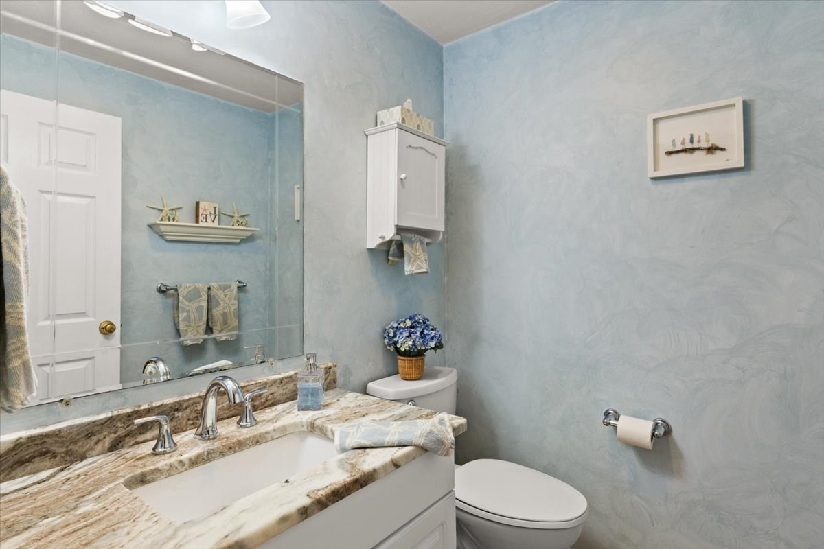 194 Woodlawn Street Property Photo 24