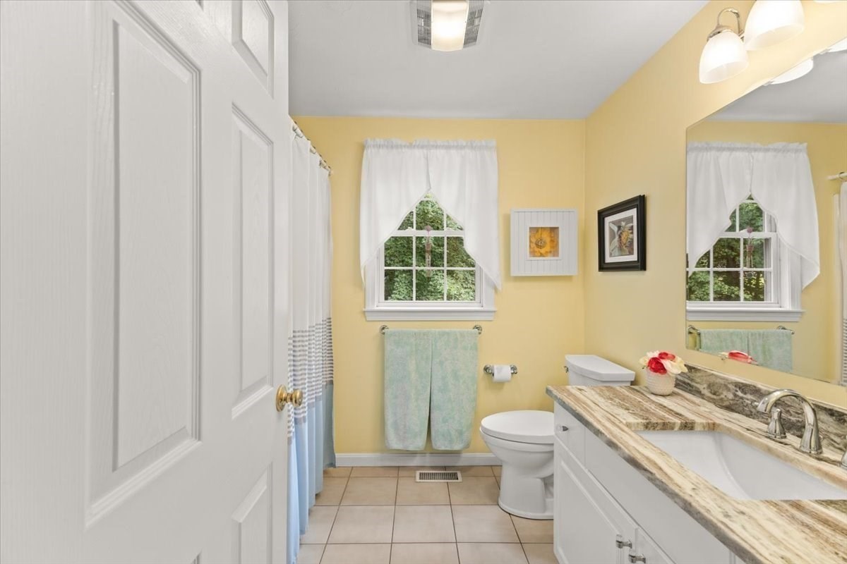 194 Woodlawn Street Property Photo 27