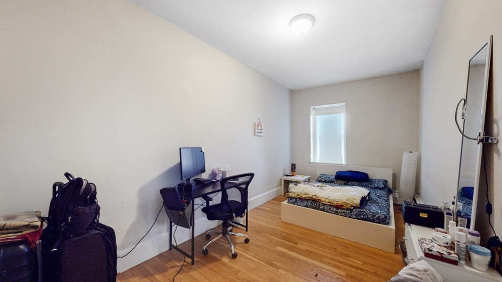 289 Beacon # 9 Property Photo 6