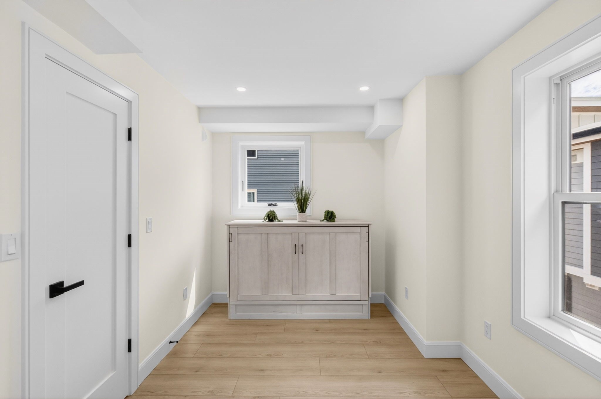 16 Northend Blvd # 2 Property Photo 12