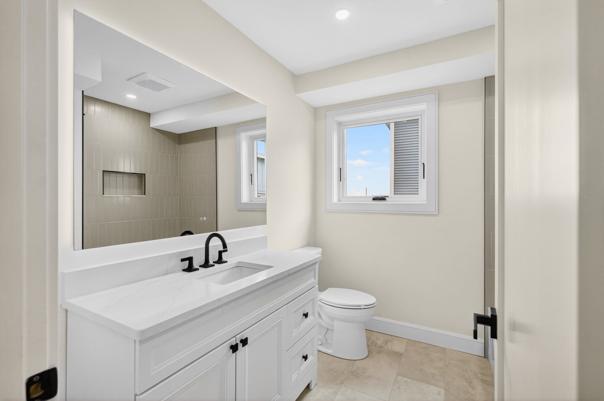 16 Northend Blvd # 2 Property Photo 13