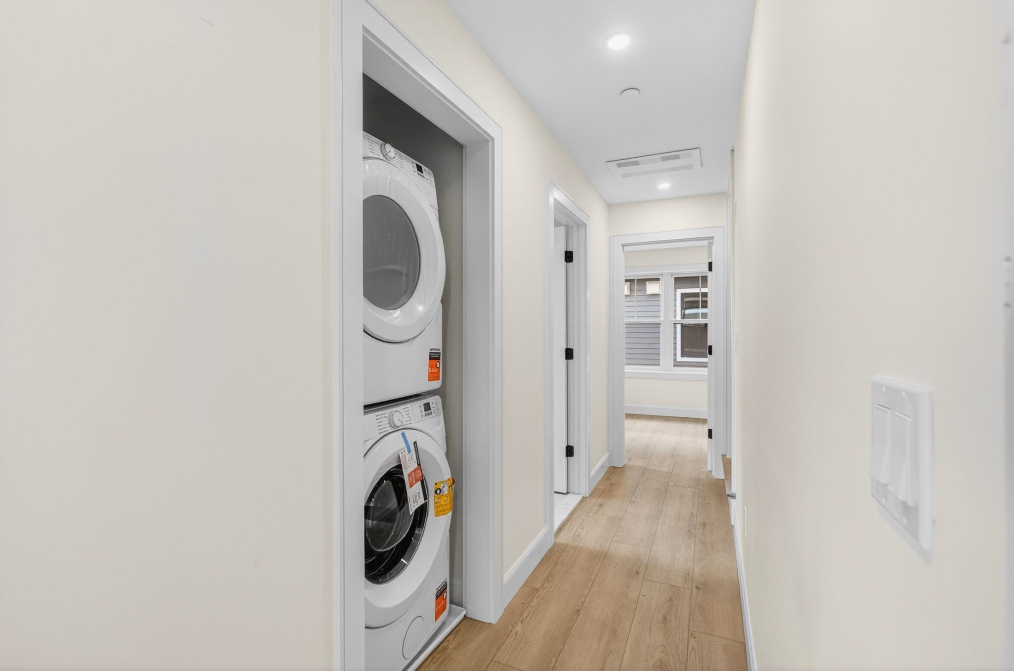 16 Northend Blvd # 2 Property Photo 15