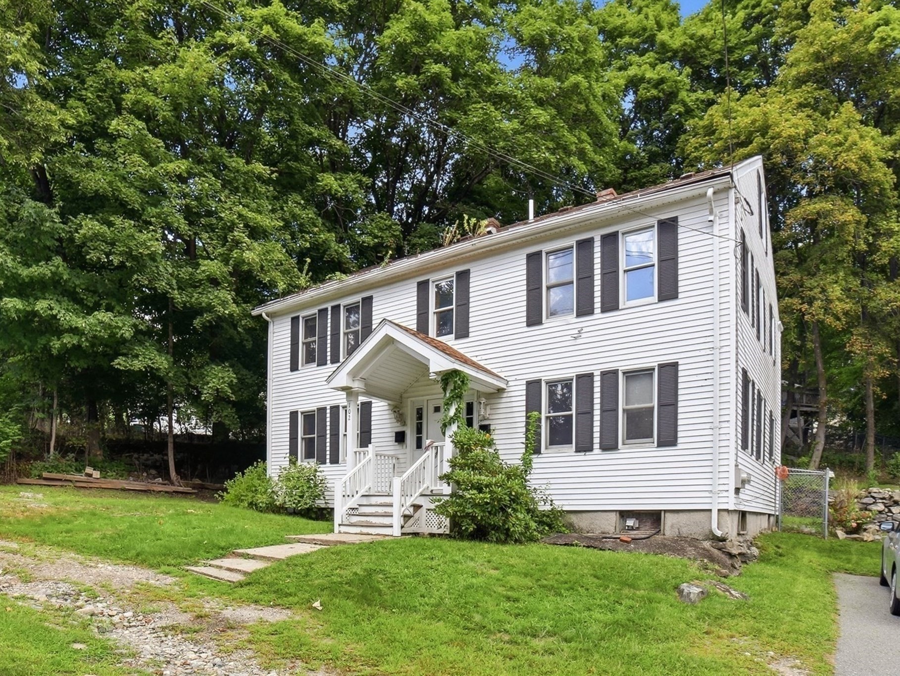 102 Sycamore Street Property Photo 2