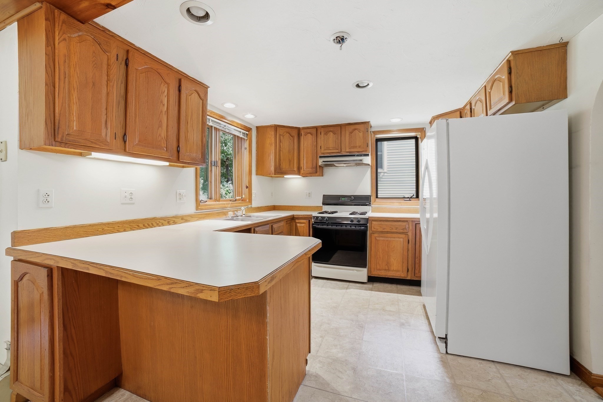 102 Sycamore Street Property Photo 6