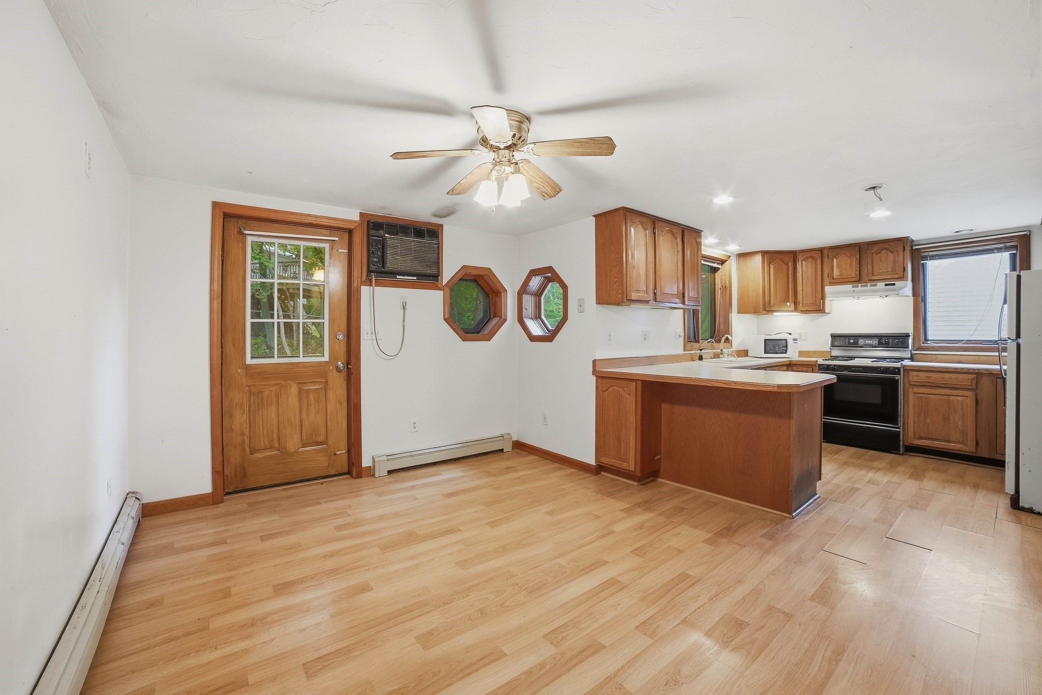 102 Sycamore Street Property Photo 17