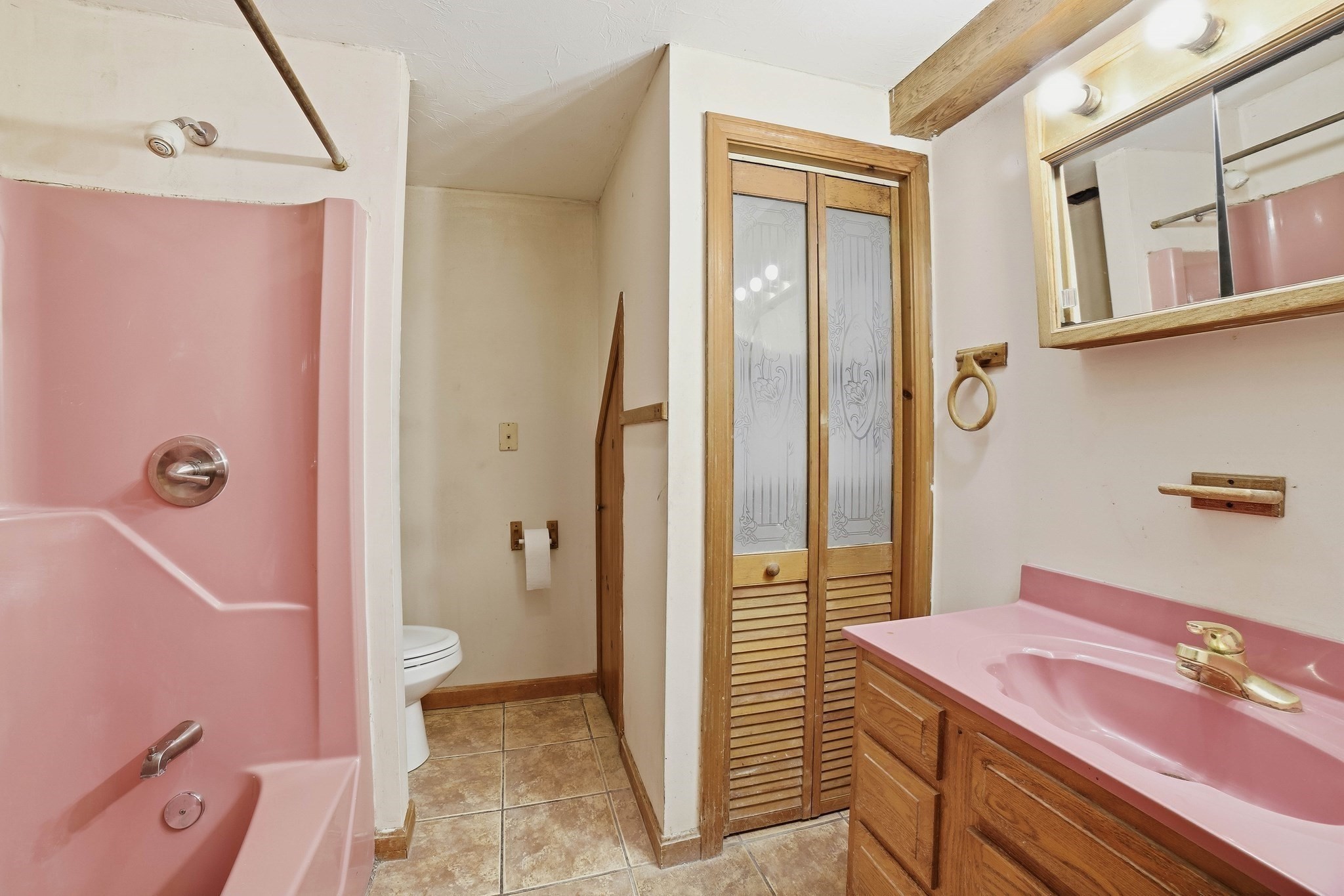 102 Sycamore Street Property Photo 27