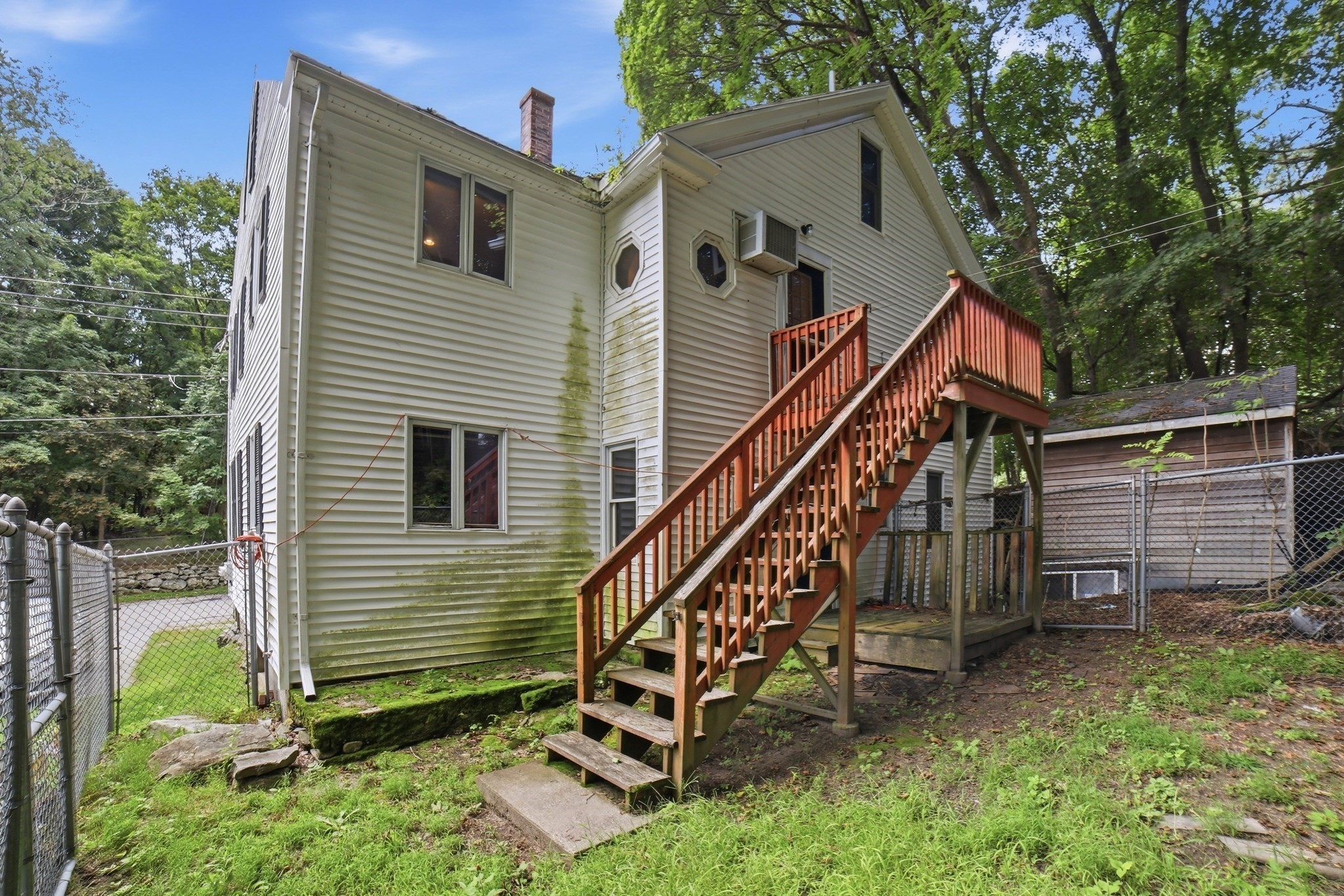 102 Sycamore Street Property Photo 28