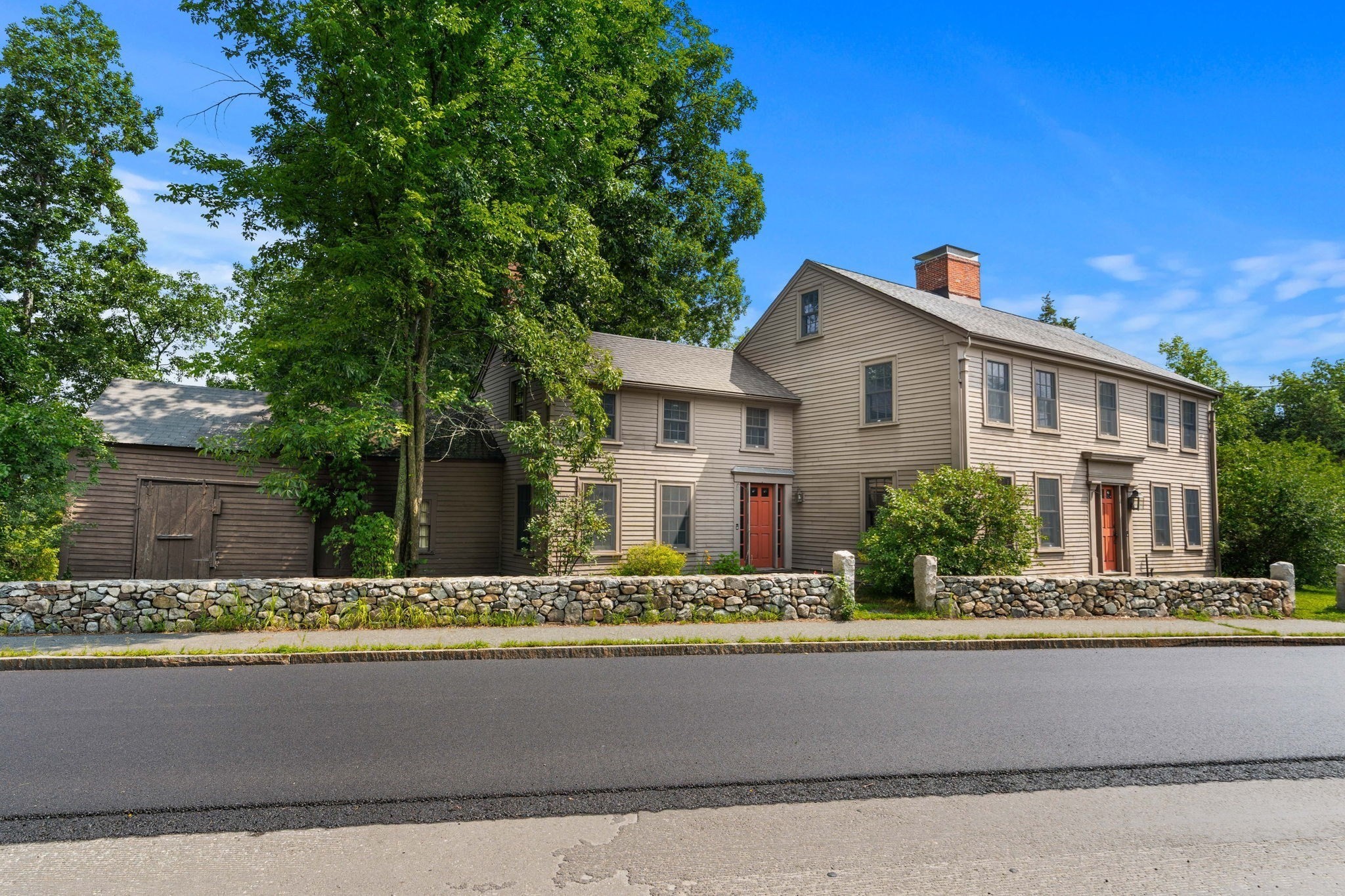 17 Elm St Property Photo 1