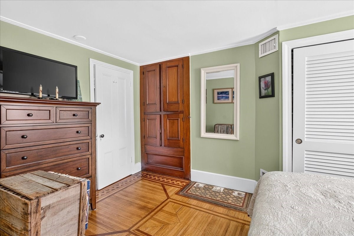 204 Sandwich Street # 1 Property Photo 26