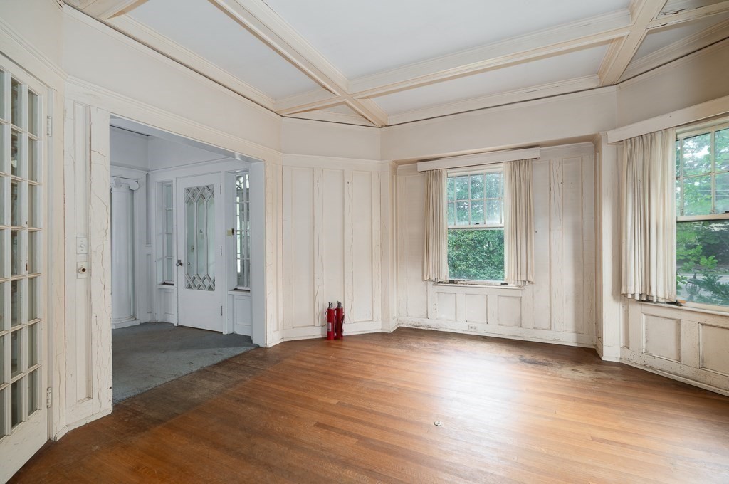 115 School St Property Photo 11