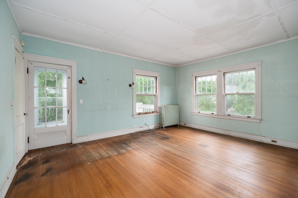 115 School St Property Photo 16