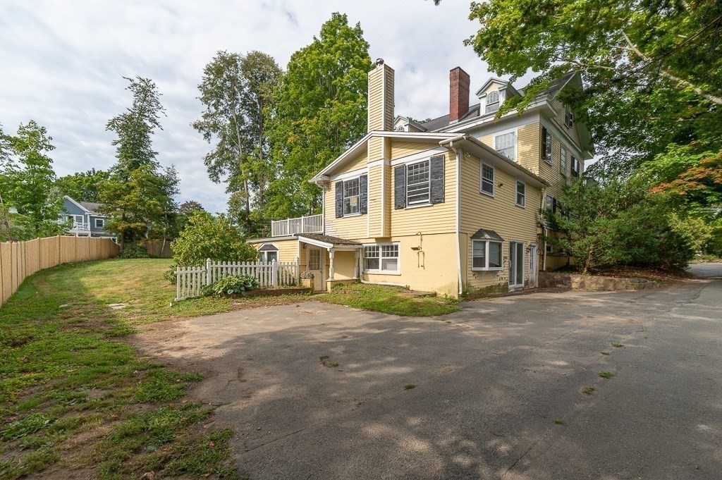115 School St Property Photo 29