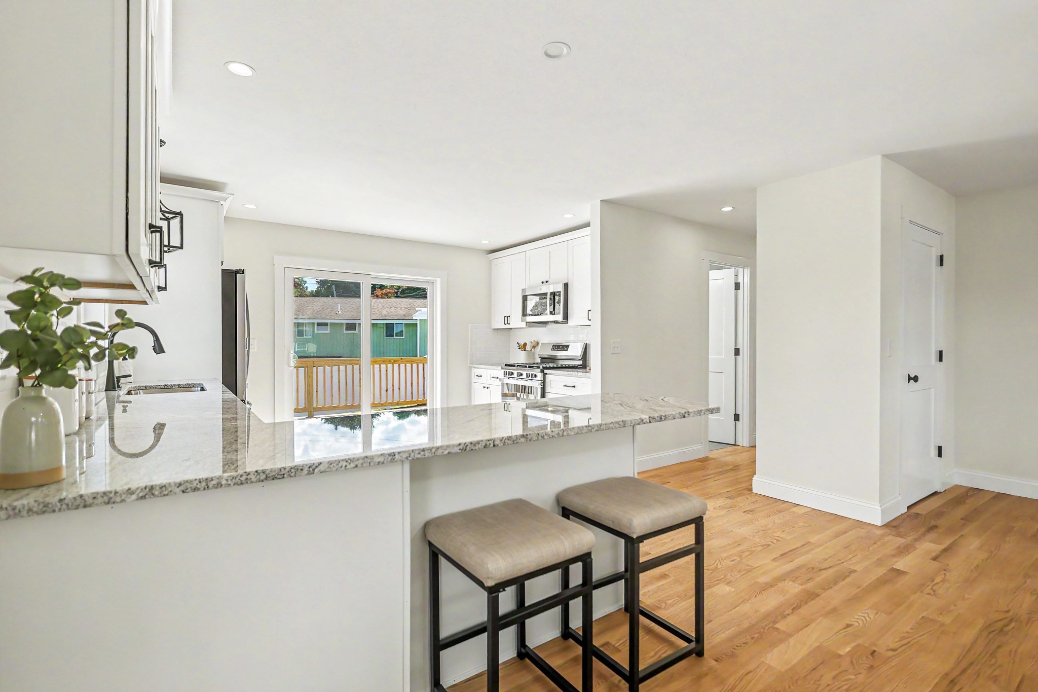 15 Bennington Property Photo 6